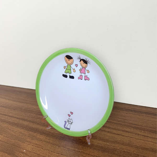 BONECOS DE PALITO - PRATO DE SOBREMESA INFANTIL EM PORCELANA DECORADA - Imagem 3